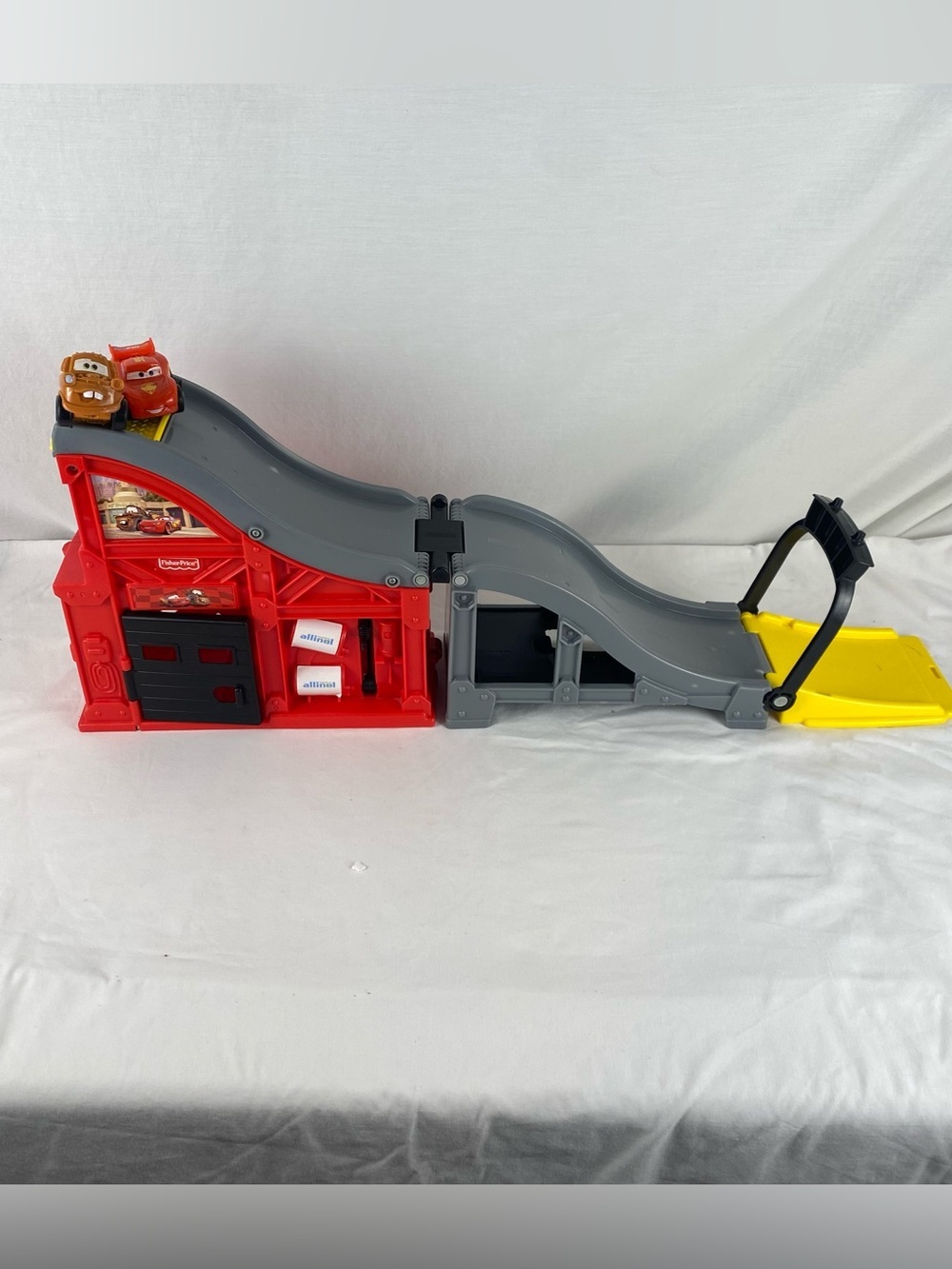 Fisher Price Wheelies Disney Pixar Cars Carry Case Race Track McQueen Spy Mater